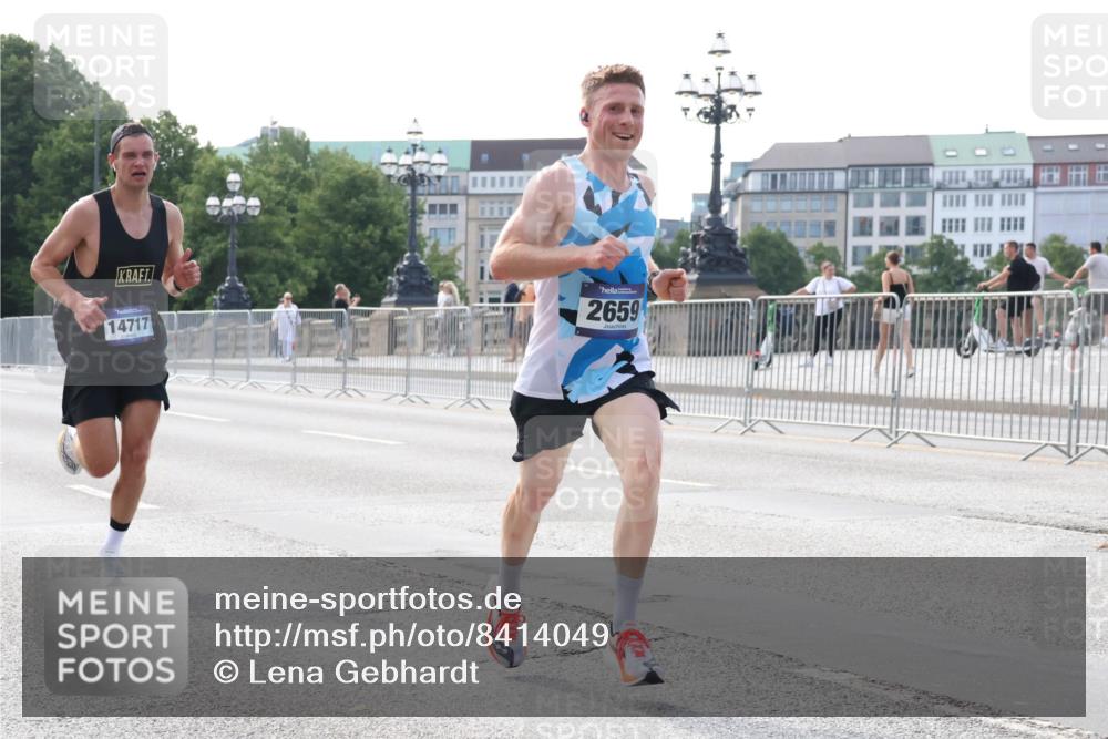 29.06.2025 - hella hamburg halbmarathon Lena Gebhardt http://msf.ph/oto/8414049 29.06.2025 09:39:56 Lombardsbrücke 14717, 2659, 51, 53, 2144, 2659, 3720, 6380, 6699, 11342, 11678, 13016, 14717, 14932, 14933, 15166, 16120, 16548, 17402, 18848, 19108 meine-sportfotos.de