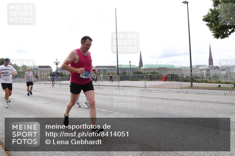 29.06.2025 - hella hamburg halbmarathon Lena Gebhardt http://msf.ph/oto/8414051 29.06.2025 10:25:59 Lombardsbrücke 1010, 1481, 1093, 1305, 1479, 1481, 3343, 3617, 3765, 4378, 4797, 5028, 5497, 6159, 6663, 8276, 8306, 8674, 8881, 9811, 10104, 10219, 10845, 11107, 11139, 11596, 11699, 11828, 11859, 12074, 12505, 12826, 12827, 12838, 12945, 12946, 13653, 14063, 14179, 14223, 14356, 14726, 14936, 15283, 16289, 16354, 16381, 16927, 17369, 19144 meine-sportfotos.de