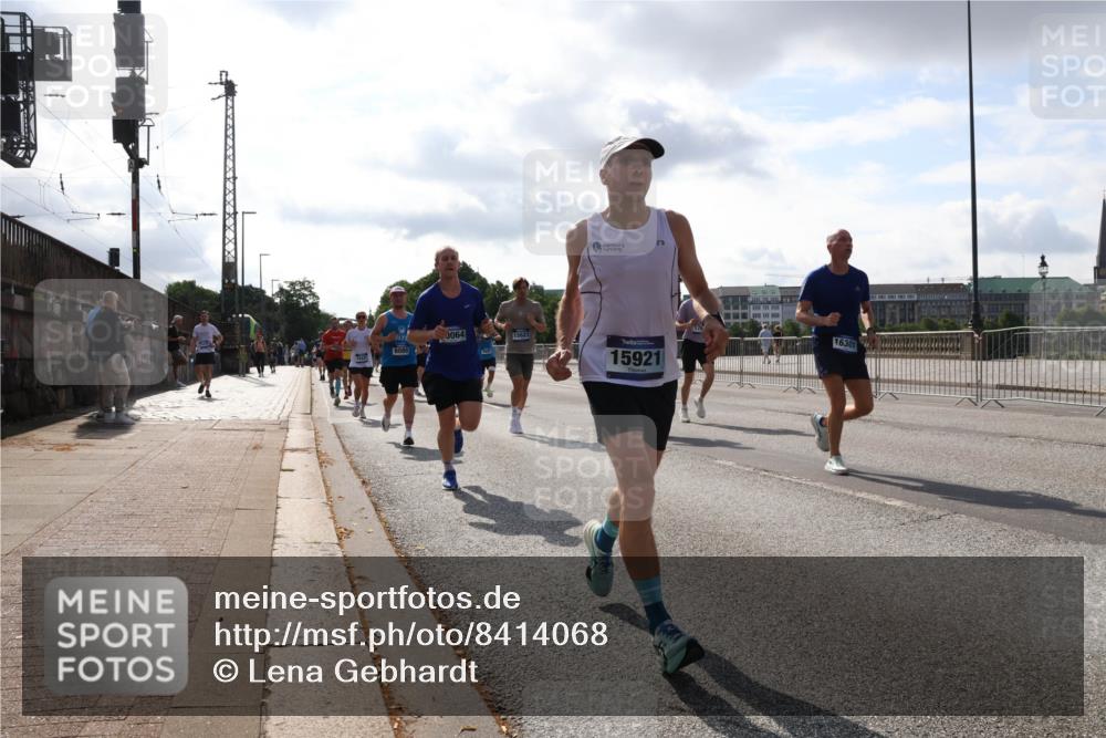 29.06.2025 - hella hamburg halbmarathon Lena Gebhardt http://msf.ph/oto/8414068 29.06.2025 09:50:41 Lombardsbrücke 0064, 15623, 15921, 16301, 17, 1209, 1358, 1441, 1688, 1697, 1700, 1882, 2546, 2568, 2675, 2719, 2826, 3056, 3332, 3626, 3947, 4205, 4229, 4380, 4398, 4823, 4893, 5026, 5436, 5472, 5506, 5508, 5745, 5752, 5791, 5803, 5916, 6080, 6429, 6458, 6529, 6639, 6649, 6686, 6687, 7026, 7110, 8091, 8450, 8574, 8958, 9017, 9116, 9302, 9365, 10064, 10218, 10783, 10922, 11281, 11284, 11305, 11379, 11767, 12292, 12895, 13725 meine-sportfotos.de