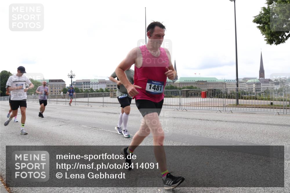 29.06.2025 - hella hamburg halbmarathon Lena Gebhardt http://msf.ph/oto/8414091 29.06.2025 10:25:59 Lombardsbrücke 1481, 1093, 1305, 1479, 1481, 3343, 3617, 3765, 4378, 4797, 5028, 5497, 6159, 6663, 8276, 8306, 8674, 8881, 9811, 10104, 10219, 10845, 11107, 11139, 11596, 11699, 11828, 11859, 12074, 12505, 12826, 12827, 12838, 12945, 12946, 13653, 14063, 14179, 14223, 14356, 14726, 14936, 15283, 16289, 16354, 16381, 16927, 17369, 19144 meine-sportfotos.de