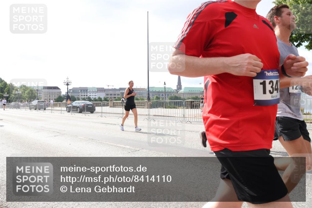 29.06.2025 - hella hamburg halbmarathon Lena Gebhardt http://msf.ph/oto/8414110 29.06.2025 10:04:51 Lombardsbrücke 134, 1212, 1126, 1213, 1316, 1347, 1377, 1559, 1674, 2011, 2424, 2463, 2628, 2698, 2852, 3071, 3413, 3994, 4146, 4293, 4394, 4538, 4951, 5869, 6311, 6907, 6908, 7302, 8049, 8089, 9019, 9489, 10100, 10213, 10709, 10834, 10962, 11088, 11551, 11595, 12125, 12924, 13242, 13327, 13533, 13625, 15532, 16128, 16134, 16145, 16357, 16579, 16753, 16989, 16995, 17112, 17113, 17434, 17814, 17818, 18189 meine-sportfotos.de