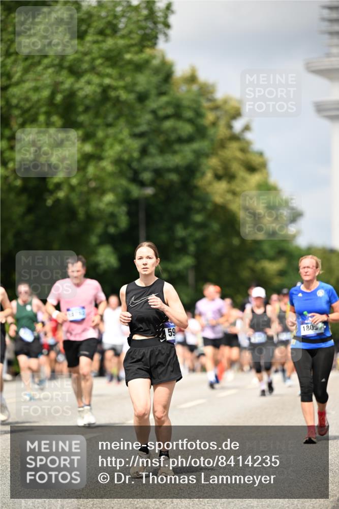 29.06.2025 - hella hamburg halbmarathon Dr. Thomas Lammeyer http://msf.ph/oto/8414235 29.06.2025 10:44:32 Kennedybrücke 1058, 1291, 1586, 1899, 2019, 2109, 2515, 2572, 2888, 3237, 3515, 3607, 3808, 3883, 3884, 4271, 5229, 5263, 5654, 5701, 5702, 5876, 5877, 5901, 5975, 6673, 6866, 6876, 6920, 7174, 7455, 7456, 7675, 7850, 7984, 8107, 8391, 8612, 8865, 8866, 8984, 9187, 9468, 9495, 9747, 9977, 10626, 10806, 10818, 10833, 11242, 11244 meine-sportfotos.de