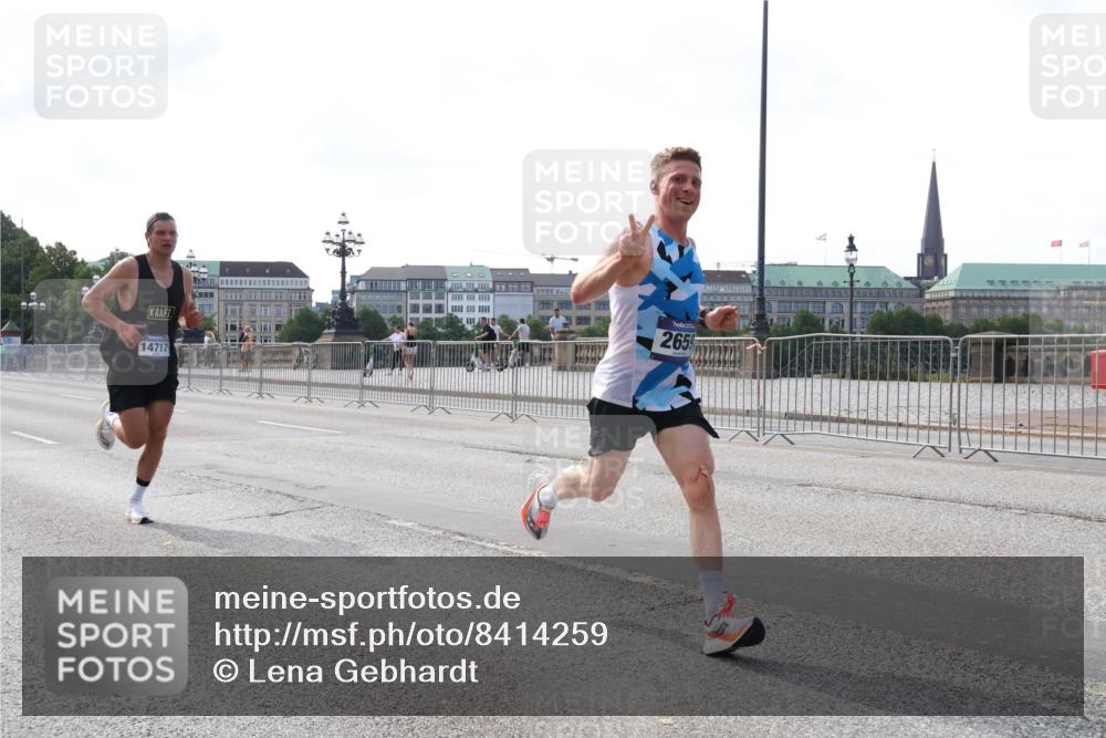 29.06.2025 - hella hamburg halbmarathon Lena Gebhardt http://msf.ph/oto/8414259 29.06.2025 09:39:56 Lombardsbrücke 14717, 2659, 51, 53, 2144, 2659, 3720, 6380, 6699, 11342, 11678, 13016, 14717, 14932, 14933, 15166, 16120, 16548, 17402, 18848, 19108 meine-sportfotos.de