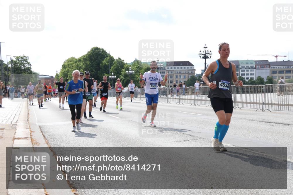 29.06.2025 - hella hamburg halbmarathon Lena Gebhardt http://msf.ph/oto/8414271 29.06.2025 10:04:55 Lombardsbrücke 13327, 049, 3413, 4, 1088, 1559, 4538, 1126, 1213, 1316, 1347, 1377, 1559, 2011, 2424, 2463, 2628, 2698, 2852, 3071, 3413, 3994, 4146, 4293, 4394, 4538, 4951, 5869, 6311, 6907, 6908, 7302, 7826, 8049, 8089, 8999, 9007, 9019, 10100, 10709, 10834, 11088, 11551, 11595, 12125, 12924, 13242, 13327, 13533, 13625, 13717, 14203, 15532, 16128, 16134, 16145, 16357, 16579, 16753, 16995, 17112, 17113, 17434, 17707, 17814, 17818, 18189 meine-sportfotos.de