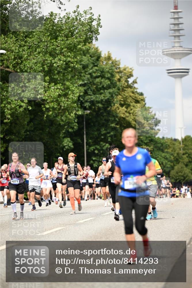 29.06.2025 - hella hamburg halbmarathon Dr. Thomas Lammeyer http://msf.ph/oto/8414293 29.06.2025 10:44:36 Kennedybrücke 1058, 1291, 1586, 1899, 2019, 2109, 2254, 2515, 2572, 2888, 3237, 3515, 3607, 3808, 3883, 4271, 5229, 5263, 5654, 5701, 5702, 5876, 5877, 5901, 5975, 6363, 6673, 6866, 6876, 6920, 7174, 7455, 7456, 7675, 7850, 7984, 8107, 8391, 8815, 8984, 9187, 9468, 9495, 9747, 9977, 10806, 10833, 11242, 11244 meine-sportfotos.de