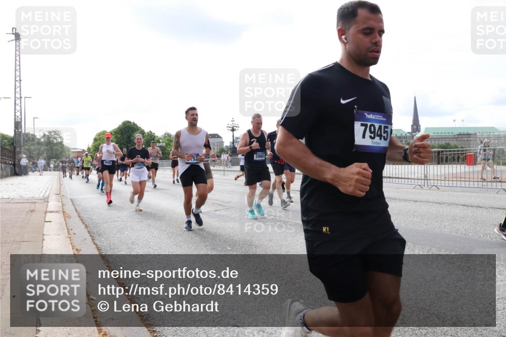 29.06.2025 - hella hamburg halbmarathon Lena Gebhardt http://msf.ph/oto/8414359 29.06.2025 10:17:26 Lombardsbrücke 17927, 2860, 7945, 1015, 1083, 1137, 1204, 1274, 1298, 1331, 1348, 1356, 1458, 1477, 1553, 1749, 1795, 2225, 2259, 2305, 2548, 2860, 2908, 3210, 3292, 3464, 3466, 3622, 3802, 3803, 4194, 4218, 4852, 5002, 5023, 5390, 5929, 5930, 5995, 6126, 6128, 6254, 6336, 6352, 6520, 6522, 6786, 7011, 7257, 7258, 7291, 7345, 7376, 7410, 7413, 7445, 7566, 7647, 7844, 7928, 7945, 8144, 8210, 8253, 8263, 8309, 8351, 8433, 8558, 8895, 8983, 9152, 9259, 9848 meine-sportfotos.de