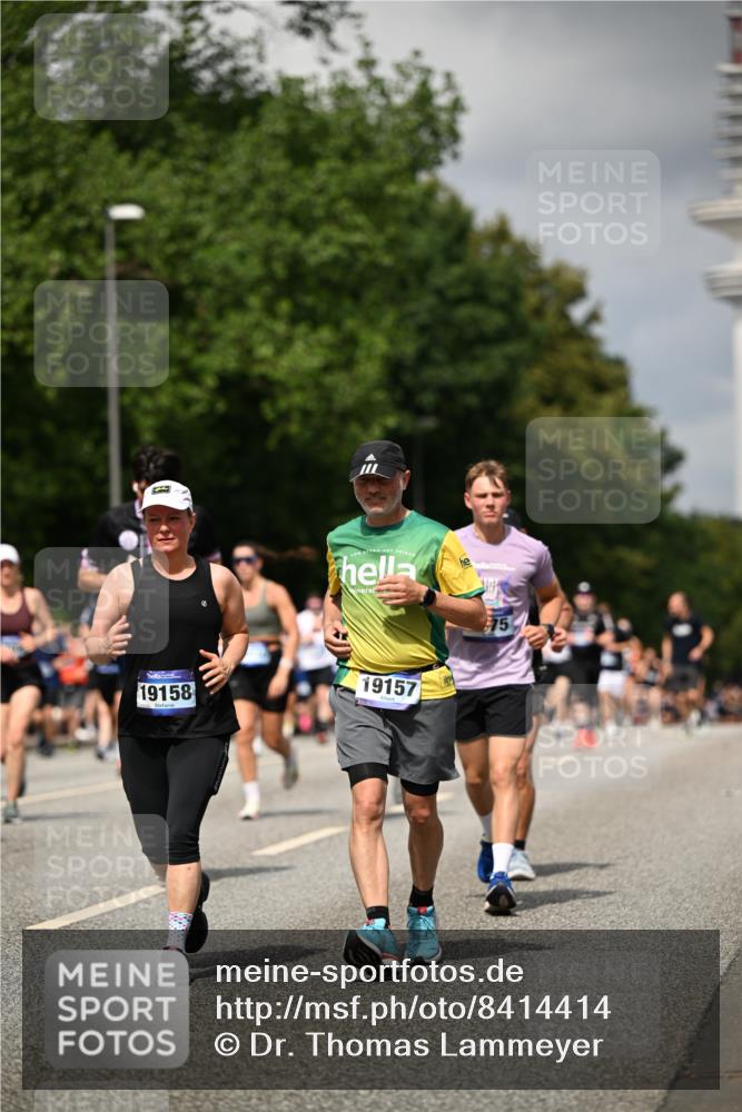 29.06.2025 - hella hamburg halbmarathon Dr. Thomas Lammeyer http://msf.ph/oto/8414414 29.06.2025 10:44:42 Kennedybrücke 1037, 1058, 1291, 1586, 1899, 2109, 2254, 2515, 2572, 2888, 3607, 3810, 4271, 5263, 5351, 5654, 5701, 5702, 5901, 5975, 6229, 6363, 6673, 6866, 6876, 6920, 7174, 8107, 8391, 8739, 8815, 8984, 9187, 9195, 9468, 9495, 9977, 10474, 10806, 10833, 11244 meine-sportfotos.de