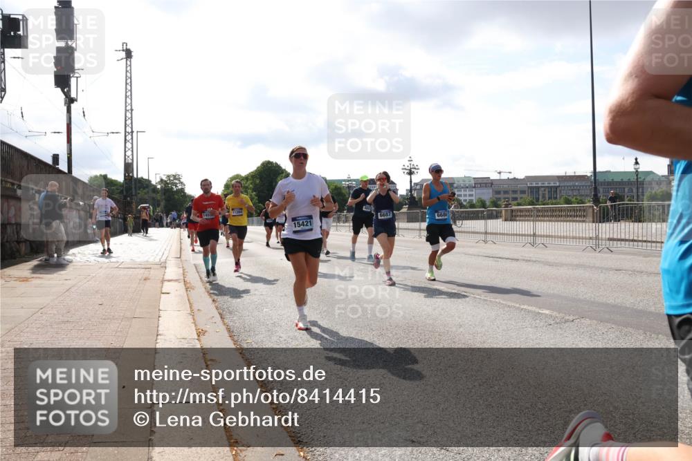 29.06.2025 - hella hamburg halbmarathon Lena Gebhardt http://msf.ph/oto/8414415 29.06.2025 09:50:44 Lombardsbrücke 1284, 14555, 15421, 485, 6687, 668, 1209, 1358, 1441, 1677, 1688, 1697, 1700, 1882, 2546, 2568, 2675, 2719, 2826, 3056, 3626, 3947, 4205, 4229, 4380, 4398, 4823, 4893, 5026, 5087, 5436, 5472, 5506, 5508, 5745, 5752, 5791, 5803, 5916, 6080, 6429, 6458, 6529, 6639, 6649, 6686, 6687, 7026, 7110, 7635, 8091, 8450, 8574, 8958, 9017, 9116, 9365, 9380, 10064, 10218, 10783, 10922, 11281, 11284, 11305, 11379, 12292, 13725 meine-sportfotos.de