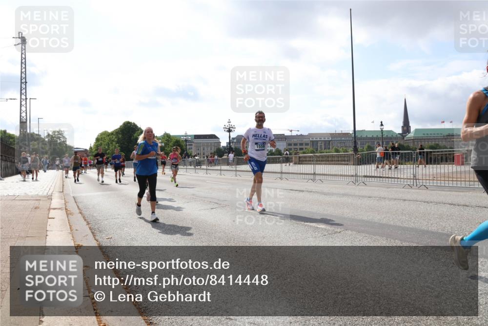 29.06.2025 - hella hamburg halbmarathon Lena Gebhardt http://msf.ph/oto/8414448 29.06.2025 10:04:56 Lombardsbrücke 1559, 1126, 1213, 1316, 1347, 1377, 1559, 2011, 2424, 2463, 2628, 2698, 2852, 3071, 3413, 3994, 4146, 4293, 4394, 4538, 4951, 5869, 6311, 6907, 6908, 7302, 7826, 8049, 8089, 8999, 9007, 9019, 10100, 10709, 10834, 11088, 11551, 11595, 12125, 12924, 13242, 13327, 13533, 13625, 13717, 14203, 15532, 16128, 16134, 16145, 16357, 16579, 16995, 17112, 17113, 17434, 17707, 17814, 17818, 18189 meine-sportfotos.de