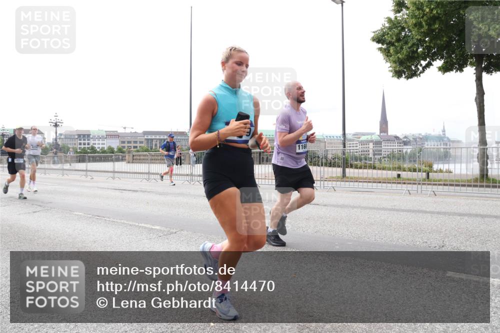 29.06.2025 - hella hamburg halbmarathon Lena Gebhardt http://msf.ph/oto/8414470 29.06.2025 10:26:03 Lombardsbrücke 10219, 1169, 1305, 1479, 1481, 3343, 3617, 3765, 4267, 4268, 4315, 4378, 4797, 5028, 5497, 6159, 6663, 8276, 8306, 8674, 8881, 10104, 10219, 11107, 11139, 11596, 11699, 11828, 11859, 12074, 12505, 12826, 12827, 12838, 12945, 12946, 13653, 14063, 14179, 14223, 14356, 14726, 14936, 16289, 16354, 16381, 16927, 17369, 17712, 19144 meine-sportfotos.de