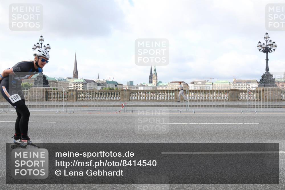 29.06.2025 - hella hamburg halbmarathon Lena Gebhardt http://msf.ph/oto/8414540 29.06.2025 08:55:56 Lombardsbrücke 108 meine-sportfotos.de