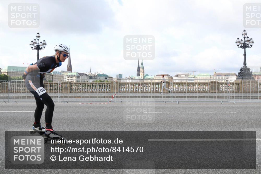 29.06.2025 - hella hamburg halbmarathon Lena Gebhardt http://msf.ph/oto/8414570 29.06.2025 08:55:56 Lombardsbrücke 108 meine-sportfotos.de