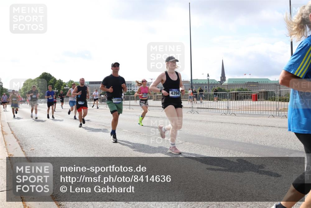 29.06.2025 - hella hamburg halbmarathon Lena Gebhardt http://msf.ph/oto/8414636 29.06.2025 10:04:58 Lombardsbrücke 1126, 11088, 4394, 1126, 1213, 1316, 1347, 1559, 2011, 2424, 2463, 2628, 2698, 2852, 3071, 3413, 3994, 4146, 4220, 4293, 4394, 4538, 4951, 5869, 6311, 6907, 6908, 7302, 7826, 8049, 8089, 8999, 9007, 9019, 10100, 10709, 10834, 11088, 11551, 11595, 12125, 12924, 13242, 13327, 13533, 13625, 13717, 14203, 15532, 16128, 16134, 16145, 16357, 16579, 16995, 17112, 17434, 17707, 17814, 17818, 18189 meine-sportfotos.de