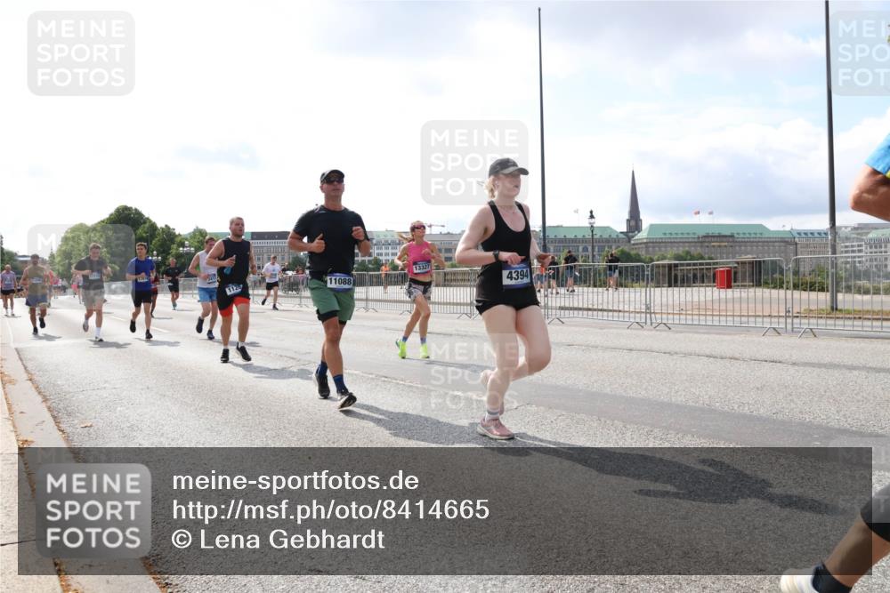 29.06.2025 - hella hamburg halbmarathon Lena Gebhardt http://msf.ph/oto/8414665 29.06.2025 10:04:58 Lombardsbrücke 17112, 13327, 1126, 11088, 4394, 1126, 1213, 1316, 1347, 1559, 2011, 2424, 2463, 2628, 2698, 2852, 3071, 3413, 3994, 4146, 4220, 4293, 4394, 4538, 4951, 5869, 6311, 6907, 6908, 7302, 7826, 8049, 8089, 8999, 9007, 9019, 10100, 10709, 10834, 11088, 11551, 11595, 12125, 12924, 13242, 13327, 13533, 13625, 13717, 14203, 15532, 16128, 16134, 16145, 16357, 16579, 16995, 17112, 17434, 17707, 17814, 17818, 18189 meine-sportfotos.de