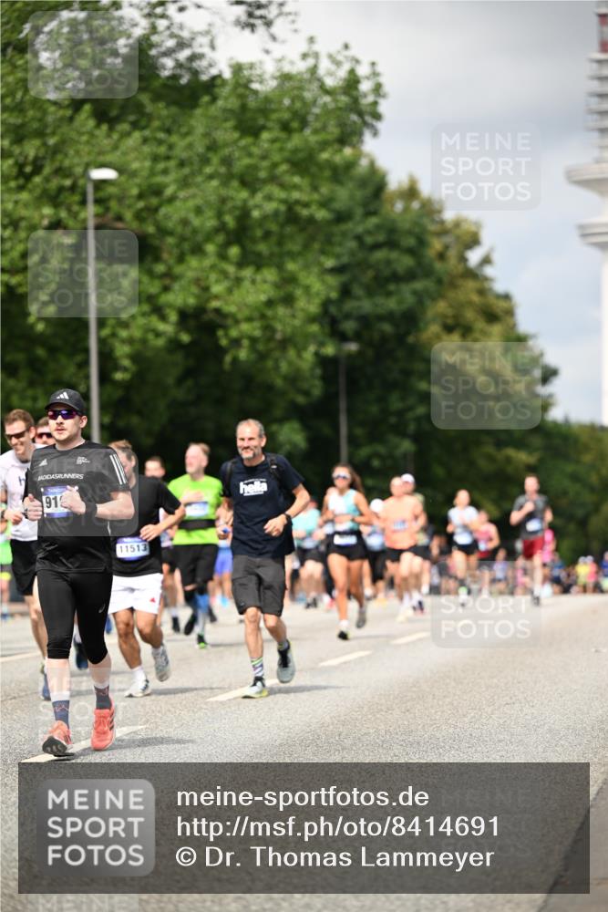 29.06.2025 - hella hamburg halbmarathon Dr. Thomas Lammeyer http://msf.ph/oto/8414691 29.06.2025 10:44:53 Kennedybrücke 1018, 1037, 1291, 1899, 2042, 2109, 2254, 2299, 2515, 2572, 3293, 3306, 3432, 3607, 3810, 4271, 4612, 5059, 5351, 5702, 5753, 5975, 6076, 6163, 6229, 6363, 6673, 6920, 7108, 8378, 8739, 8815, 8984, 9187, 9195, 9468, 9946, 9977, 10166, 10474, 10833, 10920, 10940 meine-sportfotos.de