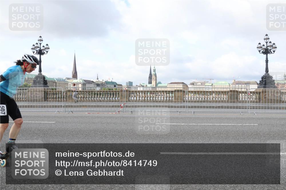29.06.2025 - hella hamburg halbmarathon Lena Gebhardt http://msf.ph/oto/8414749 29.06.2025 08:55:59 Lombardsbrücke 507 meine-sportfotos.de
