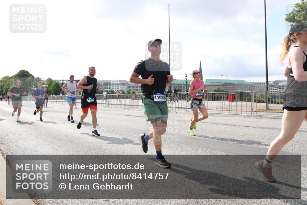 29.06.2025 - hella hamburg halbmarathon Lena Gebhardt http://msf.ph/oto/8414757 29.06.2025 10:04:59 Lombardsbrücke 1126, 11088, 13327, 1126, 1213, 1316, 1347, 1559, 2011, 2424, 2463, 2628, 2698, 3071, 3413, 3994, 4146, 4220, 4293, 4394, 4538, 4951, 5869, 6059, 6311, 6907, 6908, 7302, 7826, 8049, 8089, 8999, 9007, 9019, 10100, 10709, 10834, 11088, 11551, 11595, 12125, 12924, 13242, 13327, 13533, 13625, 13717, 14203, 15532, 16128, 16134, 16145, 16357, 16478, 16579, 16995, 17112, 17434, 17707, 17814, 17818, 18189 meine-sportfotos.de