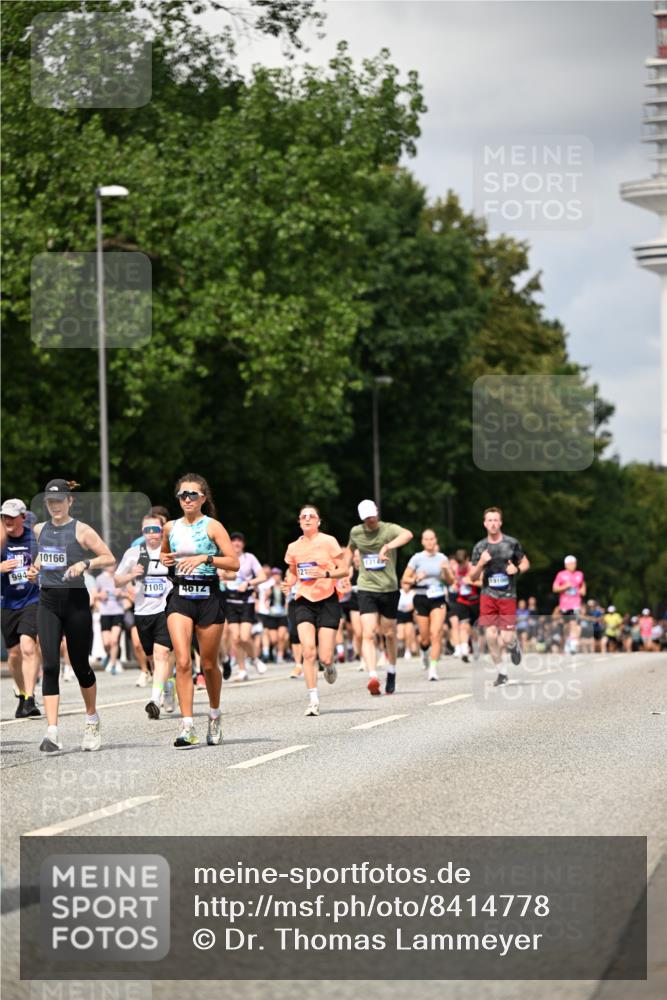 29.06.2025 - hella hamburg halbmarathon Dr. Thomas Lammeyer http://msf.ph/oto/8414778 29.06.2025 10:44:57 Kennedybrücke 1018, 1037, 1323, 2042, 2109, 2254, 2299, 3293, 3306, 3432, 3607, 3810, 4271, 4612, 5059, 5351, 5702, 5753, 5975, 6076, 6098, 6163, 6229, 6363, 6806, 7108, 7956, 8378, 8739, 8815, 8984, 9187, 9195, 9237, 9468, 9946, 9977, 10166, 10474, 10920, 10940, 11053 meine-sportfotos.de