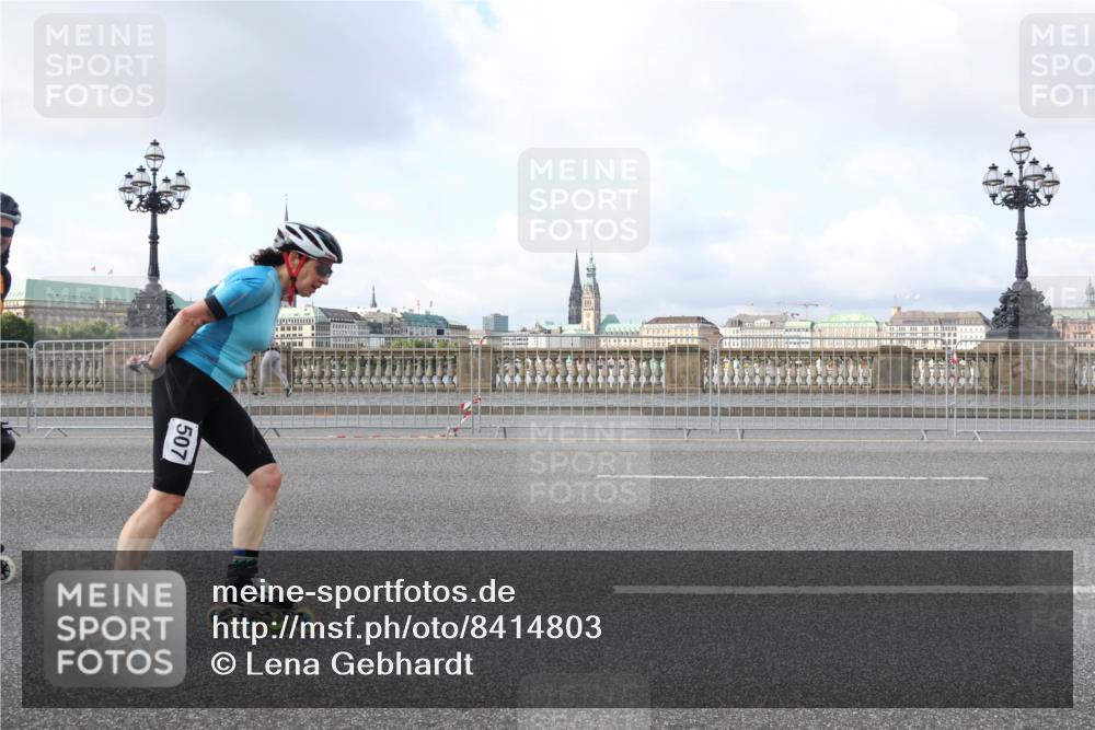 29.06.2025 - hella hamburg halbmarathon Lena Gebhardt http://msf.ph/oto/8414803 29.06.2025 08:55:59 Lombardsbrücke 507 meine-sportfotos.de