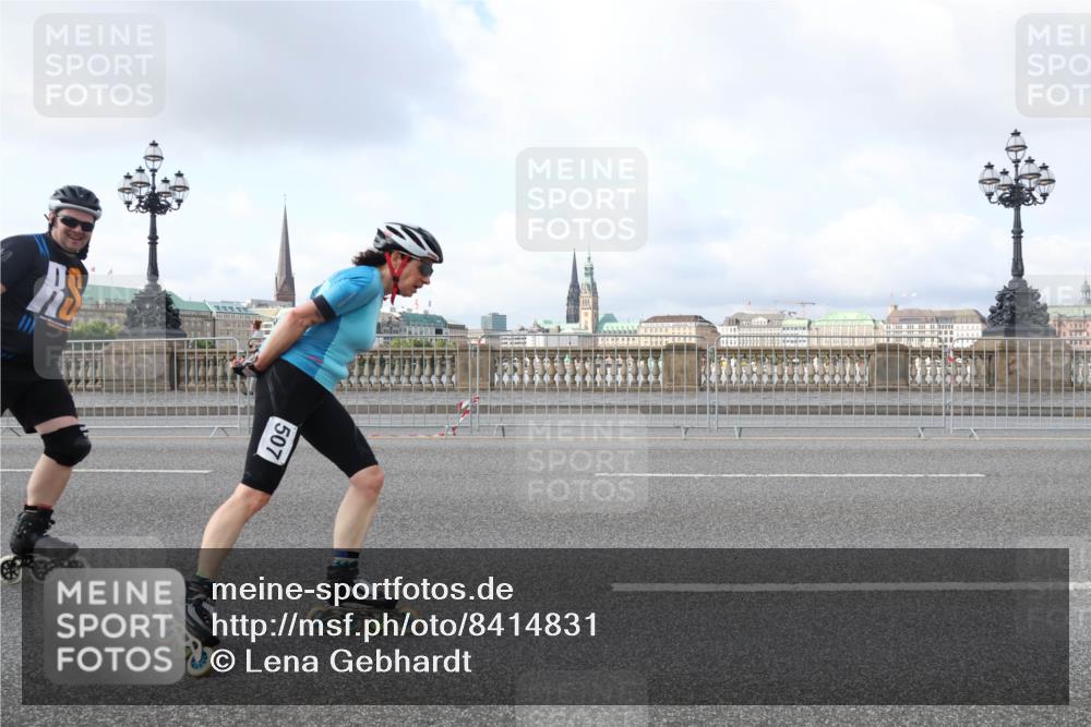 29.06.2025 - hella hamburg halbmarathon Lena Gebhardt http://msf.ph/oto/8414831 29.06.2025 08:55:59 Lombardsbrücke 507 meine-sportfotos.de