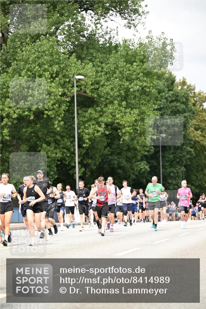 29.06.2025 - hella hamburg halbmarathon Dr. Thomas Lammeyer http://msf.ph/oto/8414989 29.06.2025 10:45:05 Kennedybrücke 1018, 1037, 1075, 1323, 2042, 2299, 3293, 3306, 3432, 3810, 4612, 4906, 5059, 5351, 5753, 6076, 6098, 6163, 6229, 6363, 6806, 7108, 7956, 8378, 8429, 8430, 8739, 9195, 9237, 9946, 9962, 10166, 10474, 10920, 10940, 11053, 11176 meine-sportfotos.de