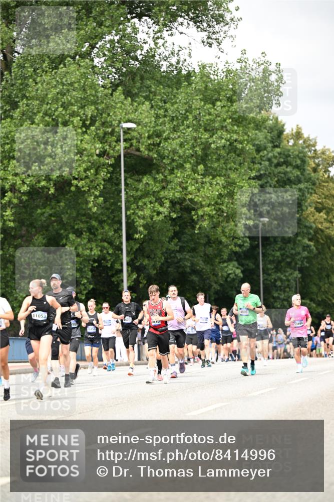 29.06.2025 - hella hamburg halbmarathon Dr. Thomas Lammeyer http://msf.ph/oto/8414996 29.06.2025 10:45:05 Kennedybrücke 1018, 1037, 1075, 1323, 2042, 2299, 3293, 3306, 3432, 3810, 4612, 4906, 5059, 5351, 5753, 6076, 6098, 6163, 6229, 6363, 6806, 7108, 7956, 8378, 8429, 8430, 8739, 9195, 9237, 9946, 9962, 10166, 10474, 10920, 10940, 11053, 11176 meine-sportfotos.de