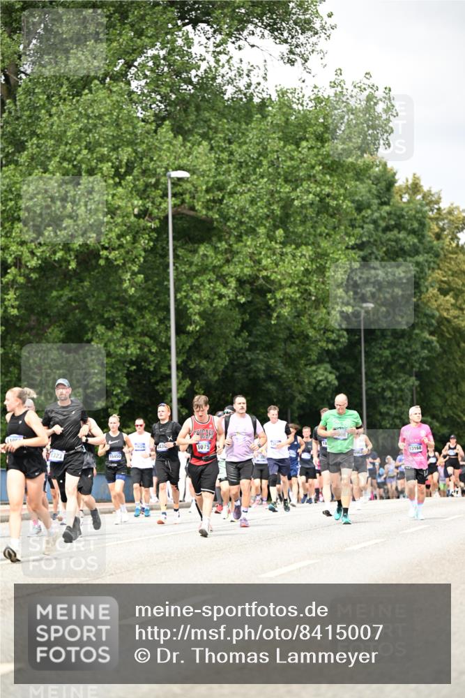 29.06.2025 - hella hamburg halbmarathon Dr. Thomas Lammeyer http://msf.ph/oto/8415007 29.06.2025 10:45:06 Kennedybrücke 1018, 1037, 1075, 1323, 2042, 2299, 3293, 3306, 3432, 3810, 4612, 4906, 5059, 5351, 5753, 6076, 6098, 6163, 6229, 6363, 6806, 7108, 7585, 7956, 8378, 8429, 8430, 8739, 9195, 9237, 9946, 9962, 10166, 10474, 10920, 10940, 11053, 11176 meine-sportfotos.de