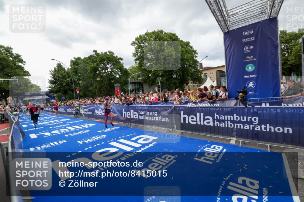 29.06.2025 - hella hamburg halbmarathon Zöllner http://msf.ph/oto/8415015 29.06.2025 10:48:48 Ziel 1094, 1884, 1892, 2442, 9482, 11519, 12533, 14511, 15384, 16653, 17007, 17127 meine-sportfotos.de