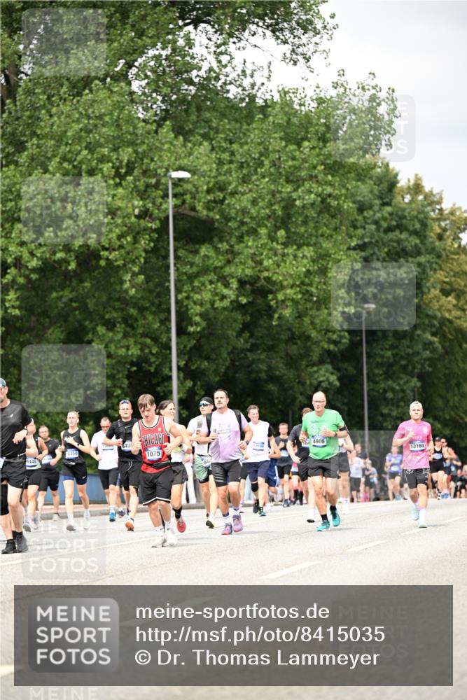 29.06.2025 - hella hamburg halbmarathon Dr. Thomas Lammeyer http://msf.ph/oto/8415035 29.06.2025 10:45:07 Kennedybrücke 1018, 1037, 1075, 1323, 2042, 2299, 3293, 3306, 3432, 3810, 4612, 4906, 5059, 5351, 5753, 6076, 6098, 6163, 6229, 6806, 7108, 7585, 7956, 8378, 8429, 8430, 8739, 9195, 9237, 9946, 9962, 10166, 10474, 10920, 10940, 11053, 11176 meine-sportfotos.de