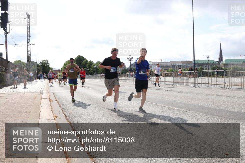 29.06.2025 - hella hamburg halbmarathon Lena Gebhardt http://msf.ph/oto/8415038 29.06.2025 10:05:01 Lombardsbrücke 11595, 17112, 17818, 1126, 1316, 1347, 1559, 1863, 2011, 2424, 2463, 2628, 2698, 3071, 3413, 3578, 4146, 4220, 4293, 4394, 4538, 4951, 5869, 6059, 6311, 6907, 6908, 7302, 7826, 8049, 8089, 8999, 9007, 9019, 9165, 10100, 10709, 10834, 11088, 11551, 11595, 12125, 12924, 13242, 13327, 13533, 13717, 14203, 15532, 16128, 16134, 16145, 16357, 16478, 16579, 16995, 17112, 17434, 17707, 17814, 17818, 18189, 18616, 18617, 19034 meine-sportfotos.de
