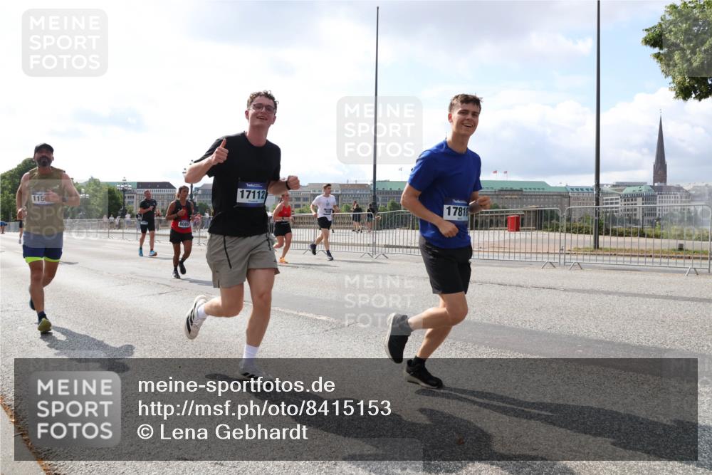 29.06.2025 - hella hamburg halbmarathon Lena Gebhardt http://msf.ph/oto/8415153 29.06.2025 10:05:02 Lombardsbrücke 17112, 115, 17818, 1126, 1316, 1347, 1559, 1863, 2011, 2424, 2463, 2628, 2698, 3071, 3413, 3578, 4146, 4220, 4293, 4394, 4538, 4951, 5869, 6059, 6311, 6907, 6908, 7302, 7826, 8049, 8089, 8999, 9007, 9019, 9075, 9165, 10100, 10709, 10834, 11088, 11551, 11595, 12125, 12924, 13242, 13327, 13533, 13717, 14203, 15532, 16134, 16357, 16478, 16579, 16847, 16995, 17112, 17434, 17707, 17814, 17818, 18189, 18616, 18617, 19034 meine-sportfotos.de