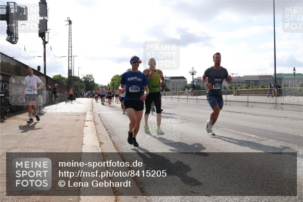 29.06.2025 - hella hamburg halbmarathon Lena Gebhardt http://msf.ph/oto/8415205 29.06.2025 09:50:50 Lombardsbrücke 15420, 5506, 8574, 1209, 1256, 1358, 1441, 1677, 1688, 1697, 1700, 1882, 1962, 2546, 2568, 2579, 2675, 2719, 2826, 3056, 3626, 3947, 4205, 4229, 4380, 4398, 4893, 5026, 5087, 5387, 5472, 5506, 5508, 5745, 5752, 5916, 6080, 6429, 6458, 6529, 6639, 6649, 6686, 6687, 7026, 7110, 7116, 7284, 7635, 8091, 8122, 8450, 8574, 8958, 8966, 9017, 9116, 9365, 9380, 9833, 10064, 10193, 10218, 10415, 10469, 10783, 10922, 11281, 11284, 11305, 11379 meine-sportfotos.de
