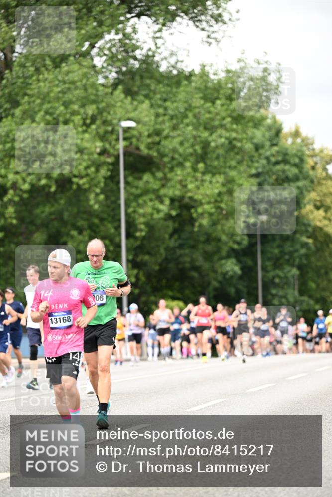 29.06.2025 - hella hamburg halbmarathon Dr. Thomas Lammeyer http://msf.ph/oto/8415217 29.06.2025 10:45:14 Kennedybrücke 1018, 1075, 1323, 2042, 2299, 3293, 3306, 3432, 4044, 4612, 4906, 5059, 5753, 6076, 6098, 6163, 6806, 7108, 7293, 7585, 7829, 7956, 8378, 8429, 8430, 8878, 9237, 9946, 9962, 10166, 10269, 10920, 10940, 11053, 11176 meine-sportfotos.de