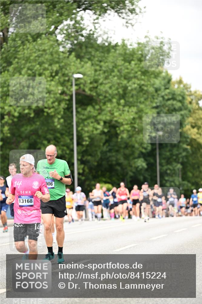 29.06.2025 - hella hamburg halbmarathon Dr. Thomas Lammeyer http://msf.ph/oto/8415224 29.06.2025 10:45:14 Kennedybrücke 1018, 1075, 1323, 2042, 2299, 3293, 3306, 3432, 4044, 4612, 4906, 5059, 5753, 6076, 6098, 6163, 6806, 7108, 7293, 7585, 7829, 7956, 8378, 8429, 8430, 8878, 9237, 9946, 9962, 10166, 10269, 10920, 10940, 11053, 11176 meine-sportfotos.de