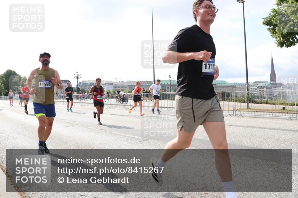 29.06.2025 - hella hamburg halbmarathon Lena Gebhardt http://msf.ph/oto/8415267 29.06.2025 10:05:03 Lombardsbrücke 2424, 11595, 8089, 1711, 1126, 1316, 1347, 1559, 1863, 2424, 2463, 2628, 2698, 3071, 3413, 3578, 4146, 4220, 4293, 4394, 4538, 4951, 5869, 6059, 6311, 6907, 6908, 7302, 7826, 8049, 8089, 8999, 9007, 9019, 9075, 9165, 9559, 10100, 10709, 10834, 11088, 11551, 11595, 12125, 12924, 13221, 13242, 13327, 13533, 13717, 14203, 15532, 16134, 16357, 16478, 16579, 16847, 16995, 17112, 17434, 17707, 17814, 17818, 18189, 18616, 18617, 19034 meine-sportfotos.de