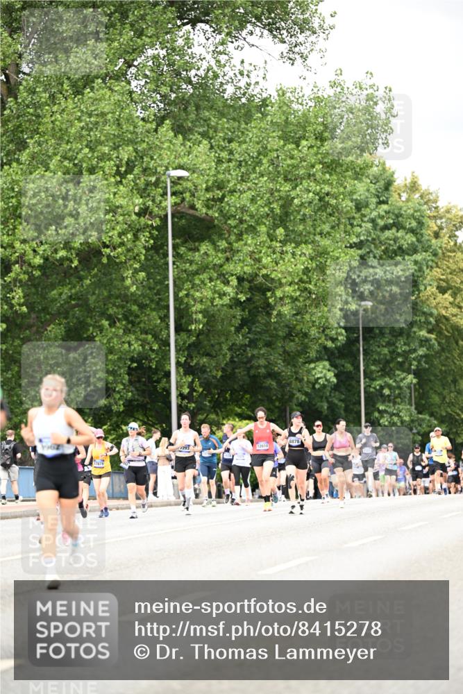 29.06.2025 - hella hamburg halbmarathon Dr. Thomas Lammeyer http://msf.ph/oto/8415278 29.06.2025 10:45:16 Kennedybrücke 1018, 1075, 1323, 2042, 2299, 3293, 3306, 4044, 4906, 5753, 6076, 6098, 6163, 6806, 7108, 7293, 7585, 7829, 7956, 8378, 8429, 8430, 8878, 9237, 9946, 9962, 10269, 10644, 10920, 10940, 11053, 11176 meine-sportfotos.de