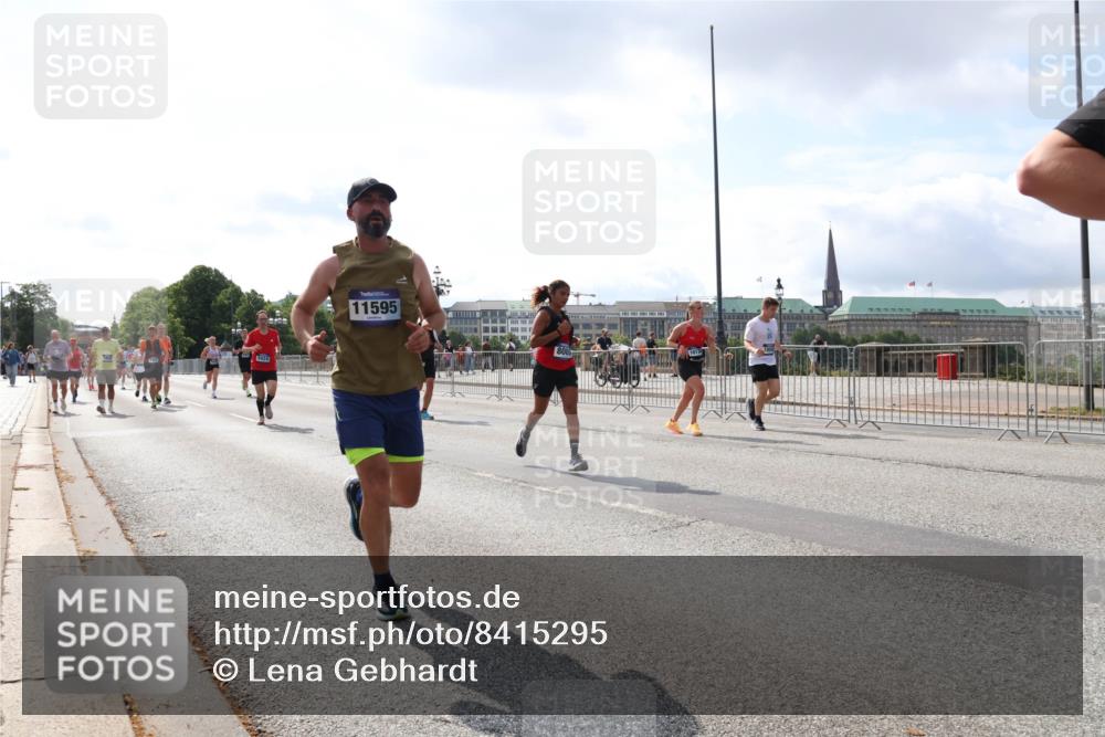 29.06.2025 - hella hamburg halbmarathon Lena Gebhardt http://msf.ph/oto/8415295 29.06.2025 10:05:03 Lombardsbrücke 2424, 11595, 1126, 1316, 1347, 1559, 1863, 2424, 2463, 2628, 2698, 3071, 3413, 3578, 4146, 4220, 4293, 4394, 4538, 4951, 5869, 6059, 6311, 6907, 6908, 7302, 7826, 8049, 8089, 8999, 9007, 9019, 9075, 9165, 9559, 10100, 10709, 10834, 11088, 11551, 11595, 12125, 12924, 13221, 13242, 13327, 13533, 13717, 14203, 15532, 16134, 16357, 16478, 16579, 16847, 16995, 17112, 17434, 17707, 17814, 17818, 18189, 18616, 18617, 19034 meine-sportfotos.de