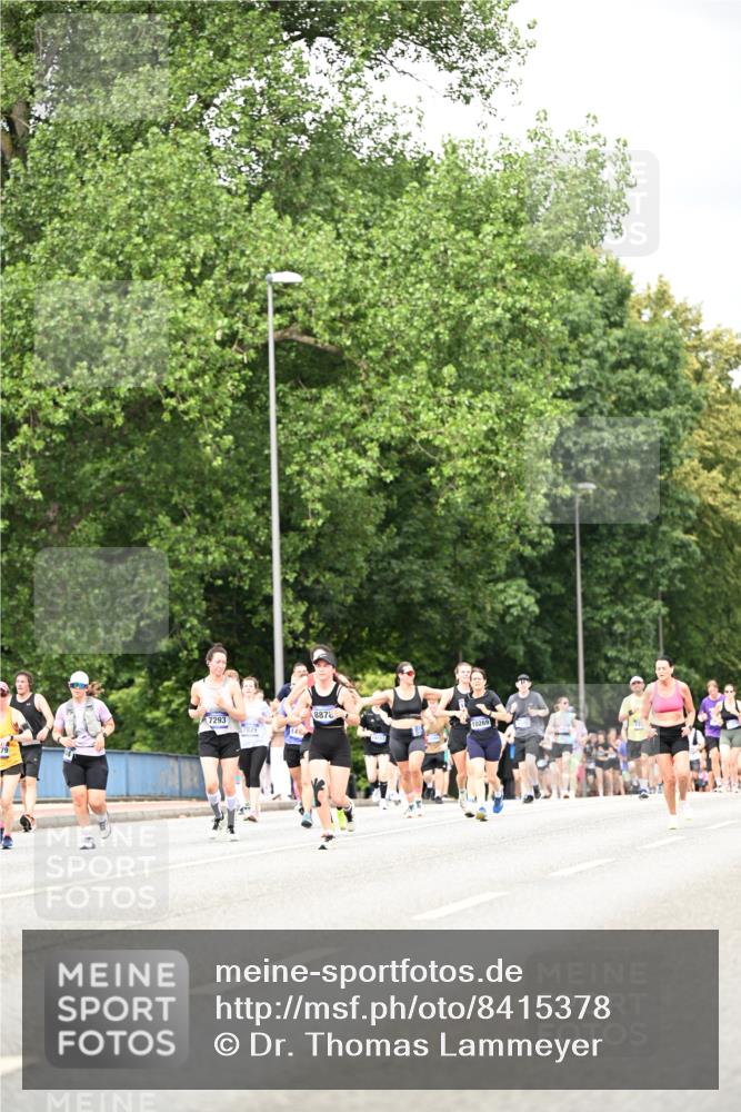 29.06.2025 - hella hamburg halbmarathon Dr. Thomas Lammeyer http://msf.ph/oto/8415378 29.06.2025 10:45:19 Kennedybrücke 1018, 1075, 1323, 1731, 3306, 4044, 4638, 4906, 5753, 6076, 6088, 6098, 6163, 6806, 7293, 7585, 7829, 7956, 8378, 8429, 8430, 8878, 9237, 9962, 10269, 10644, 10920, 10940, 11053, 11176 meine-sportfotos.de