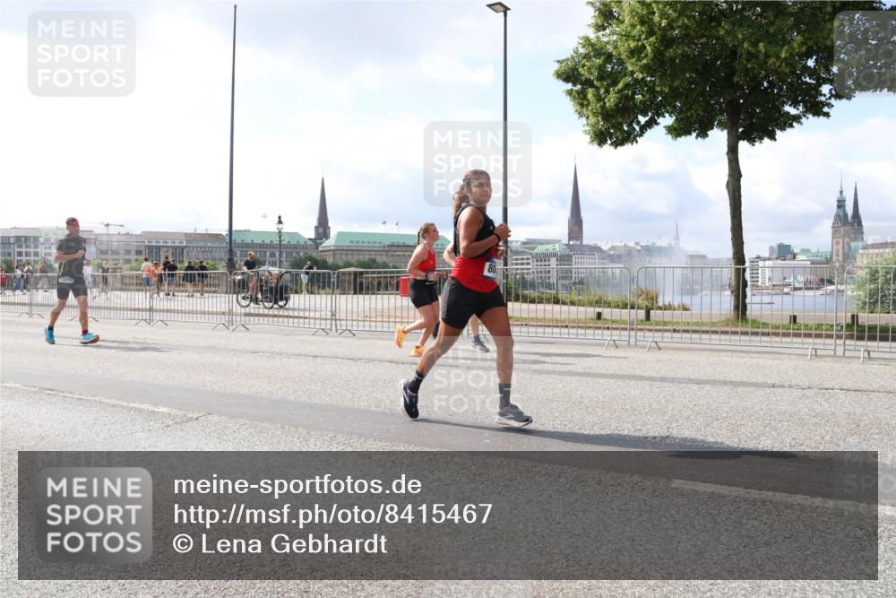 29.06.2025 - hella hamburg halbmarathon Lena Gebhardt http://msf.ph/oto/8415467 29.06.2025 10:05:04 Lombardsbrücke 13242, 80, 1126, 1316, 1347, 1559, 1863, 2288, 2424, 2463, 2628, 2698, 3071, 3413, 3578, 4220, 4293, 4394, 4538, 4951, 5869, 6059, 6311, 6907, 6908, 7302, 7826, 8049, 8089, 8999, 9007, 9019, 9075, 9165, 9559, 9680, 10100, 10694, 10709, 10834, 11088, 11551, 11595, 12125, 12924, 13221, 13242, 13327, 13533, 13717, 14203, 15532, 16134, 16357, 16478, 16579, 16847, 16995, 17112, 17434, 17707, 17814, 17818, 18189, 18616, 18617, 19034 meine-sportfotos.de