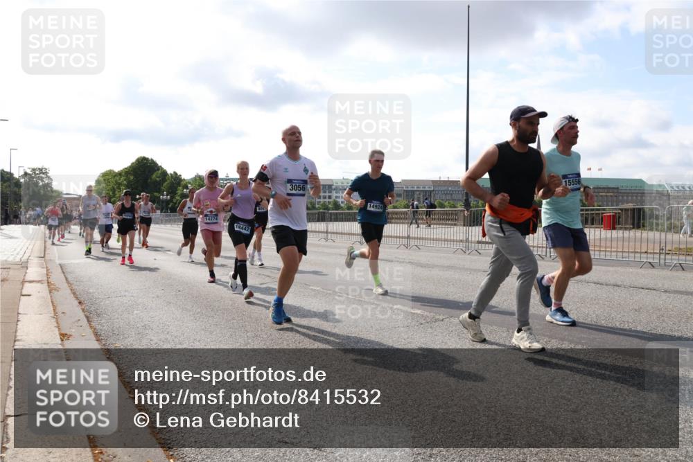 29.06.2025 - hella hamburg halbmarathon Lena Gebhardt http://msf.ph/oto/8415532 29.06.2025 09:50:53 Lombardsbrücke 18045, 14274, 18442, 3056, 14924, 15556, 1209, 1256, 1358, 1441, 1677, 1688, 1697, 1700, 1882, 1962, 2546, 2579, 2675, 2719, 3056, 3626, 3947, 4205, 4229, 4380, 4888, 4889, 4893, 5026, 5087, 5275, 5387, 5472, 5506, 5508, 5745, 5752, 5916, 6080, 6429, 6458, 6529, 6639, 6649, 6686, 6687, 7026, 7110, 7116, 7284, 7635, 8091, 8122, 8319, 8574, 8958, 8966, 9116, 9380, 9833, 10064, 10193, 10218, 10415, 10469, 10783, 10922, 11281, 11284, 11305, 11379 meine-sportfotos.de