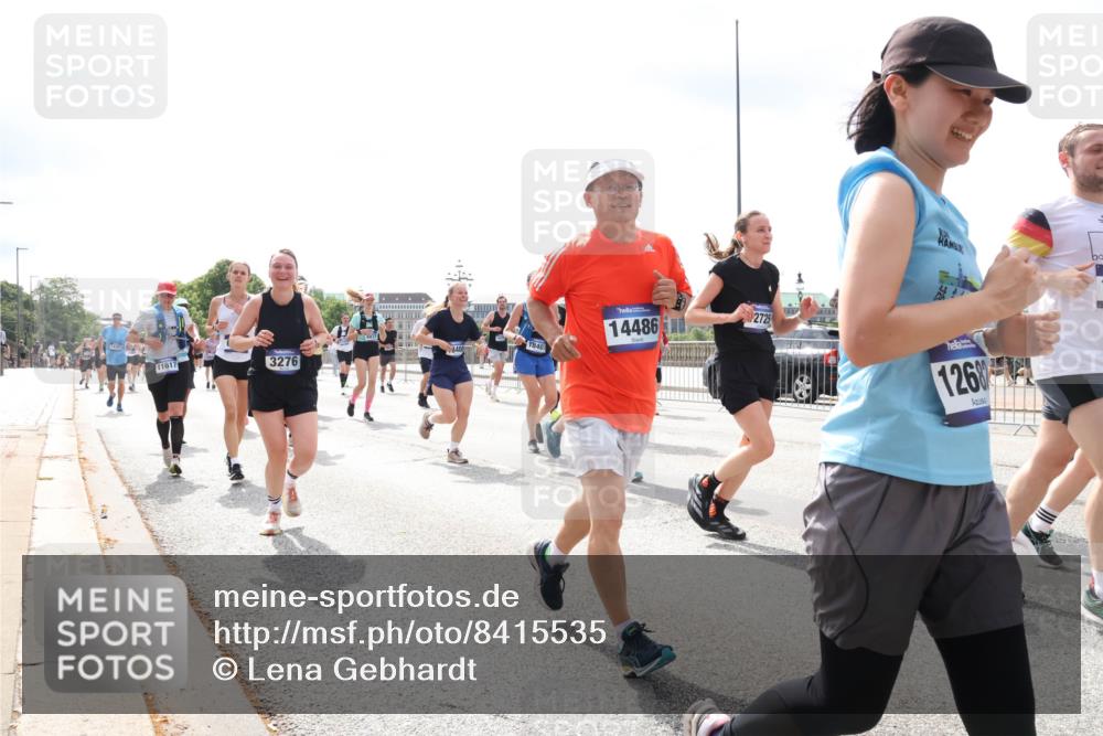 29.06.2025 - hella hamburg halbmarathon Lena Gebhardt http://msf.ph/oto/8415535 29.06.2025 10:42:16 Lombardsbrücke 11617, 3276, 840, 14486, 2725, 1268, 1039, 1150, 1360, 1624, 1648, 1712, 1752, 1929, 1957, 2069, 2134, 2145, 2523, 2538, 2580, 2974, 3276, 3326, 3459, 3460, 3568, 3605, 4329, 4353, 4735, 4736, 4885, 4891, 4892, 5403, 5419, 5671, 5810, 6136, 6137, 6153, 6320, 6430, 6436, 6828, 6837, 6846, 6917, 7040, 7260, 7357, 7557, 7666, 7955, 8014, 8443, 8459, 8525, 8526, 8712, 8816, 8908, 9008, 9223, 9370, 9467, 9980, 10027, 10532, 10623 meine-sportfotos.de
