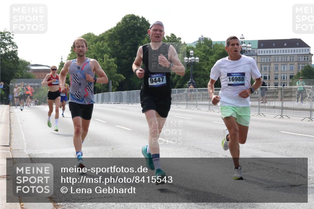 29.06.2025 - hella hamburg halbmarathon Lena Gebhardt http://msf.ph/oto/8415543 29.06.2025 09:40:18 Lombardsbrücke 68, 9151, 9447, 16988, 34, 35, 52, 53, 54, 2144, 2659, 3720, 6380, 6530, 9151, 9255, 9447, 10650, 11678, 12678, 14302, 14717, 14933, 15495, 16068, 16120, 16245, 16988, 19075 meine-sportfotos.de
