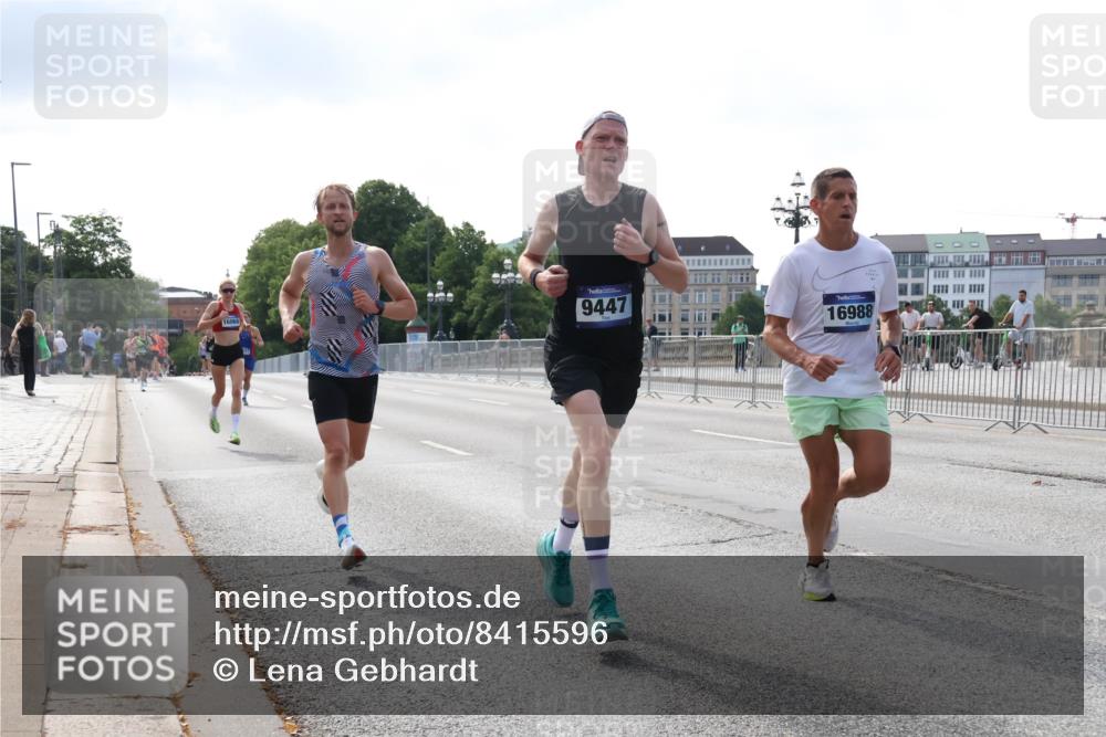 29.06.2025 - hella hamburg halbmarathon Lena Gebhardt http://msf.ph/oto/8415596 29.06.2025 09:40:18 Lombardsbrücke 16068, 9447, 16988, 34, 35, 52, 53, 54, 2144, 2659, 3720, 6380, 6530, 9151, 9255, 9447, 10650, 11678, 12678, 14302, 14717, 14933, 15495, 16068, 16120, 16245, 16988, 19075 meine-sportfotos.de