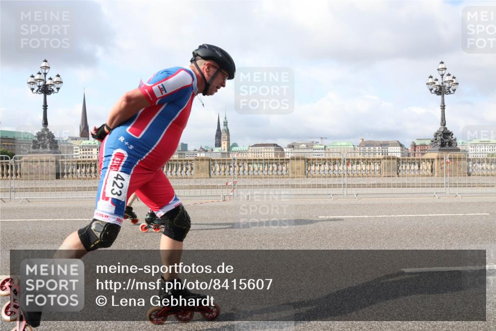 29.06.2025 - hella hamburg halbmarathon Lena Gebhardt http://msf.ph/oto/8415607 29.06.2025 08:56:33 Lombardsbrücke 423 meine-sportfotos.de