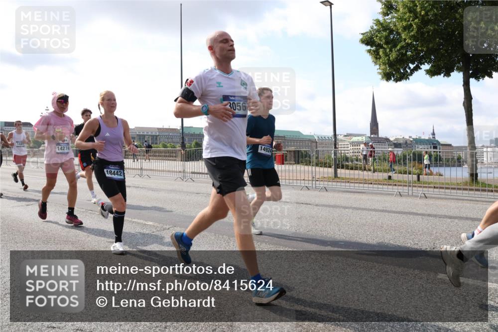 29.06.2025 - hella hamburg halbmarathon Lena Gebhardt http://msf.ph/oto/8415624 29.06.2025 09:50:53 Lombardsbrücke 1441, 14274, 18442, 3056, 14924, 1209, 1256, 1358, 1441, 1677, 1688, 1697, 1700, 1882, 1962, 2546, 2579, 2675, 2719, 3056, 3626, 3947, 4205, 4229, 4380, 4888, 4889, 4893, 5026, 5087, 5275, 5387, 5472, 5506, 5508, 5745, 5752, 5916, 6080, 6429, 6458, 6529, 6639, 6649, 6686, 6687, 7026, 7110, 7116, 7284, 7635, 8091, 8122, 8319, 8574, 8958, 8966, 9116, 9380, 9833, 10064, 10193, 10218, 10415, 10469, 10783, 10922, 11281, 11284, 11305, 11379 meine-sportfotos.de