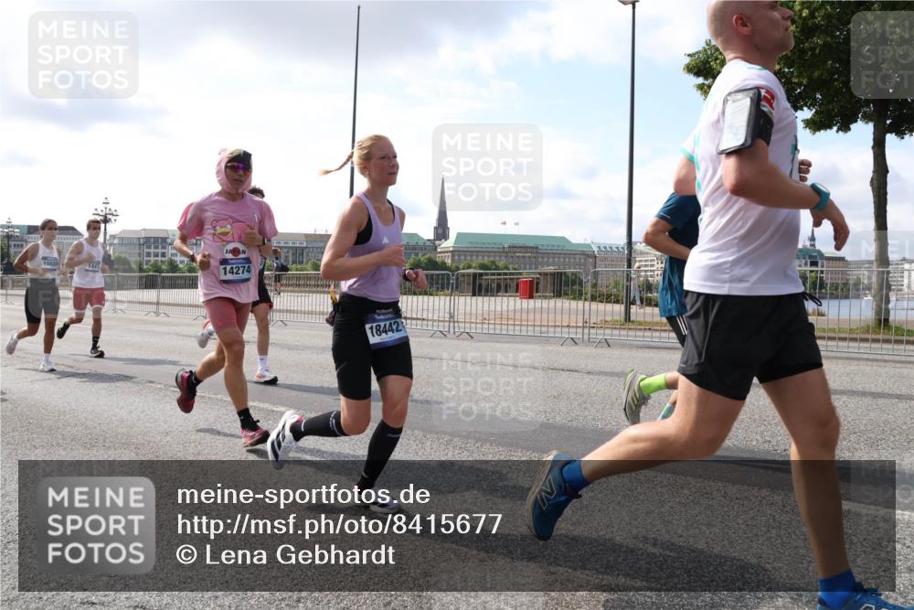 29.06.2025 - hella hamburg halbmarathon Lena Gebhardt http://msf.ph/oto/8415677 29.06.2025 09:50:54 Lombardsbrücke 16689, 1441, 14274, 18442, 1209, 1256, 1358, 1441, 1677, 1697, 1700, 1882, 1962, 2546, 2579, 2675, 2719, 3056, 3626, 3947, 4205, 4229, 4380, 4888, 4889, 4893, 5026, 5087, 5275, 5387, 5472, 5506, 5508, 5745, 5752, 5916, 6080, 6429, 6458, 6529, 6593, 6639, 6649, 6686, 6687, 7026, 7110, 7116, 7284, 7635, 8091, 8122, 8319, 8574, 8958, 8966, 9116, 9371, 9380, 9755, 9833, 10064, 10193, 10218, 10415, 10469, 10783, 10922, 11281, 11284, 11305, 11379, 12153 meine-sportfotos.de