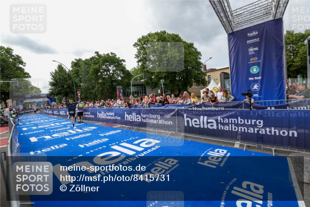 29.06.2025 - hella hamburg halbmarathon Zöllner http://msf.ph/oto/8415731 29.06.2025 10:26:51 Ziel 1065, 5344 meine-sportfotos.de