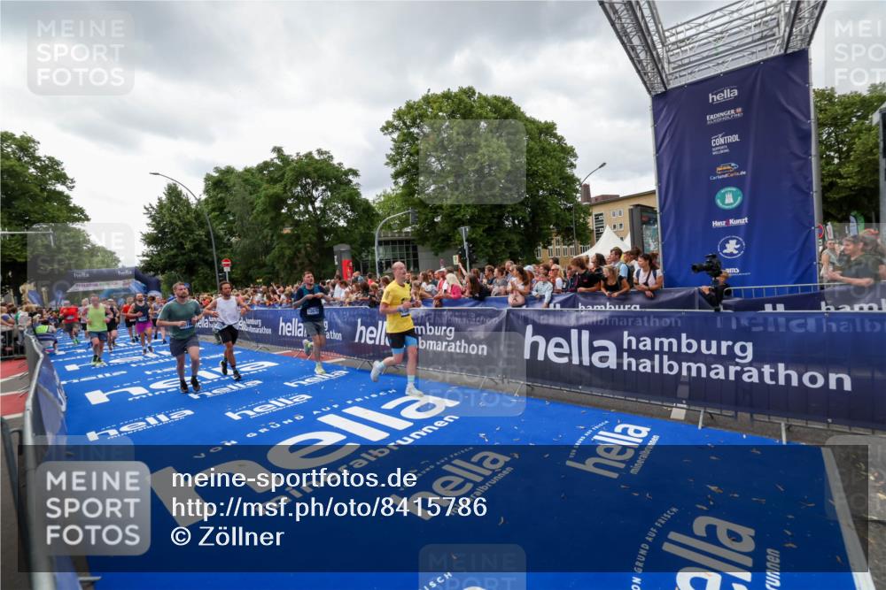 29.06.2025 - hella hamburg halbmarathon Zöllner http://msf.ph/oto/8415786 29.06.2025 10:49:30 Ziel 1342, 1476, 2878, 8437, 8689, 8813, 11339, 11779, 12094, 12670, 13269, 14838, 15784, 15894, 15966, 16891, 18476, 18887, 18960 meine-sportfotos.de