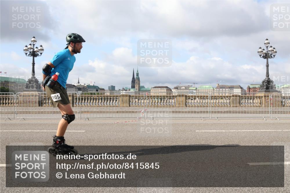 29.06.2025 - hella hamburg halbmarathon Lena Gebhardt http://msf.ph/oto/8415845 29.06.2025 08:56:51 Lombardsbrücke 105 meine-sportfotos.de