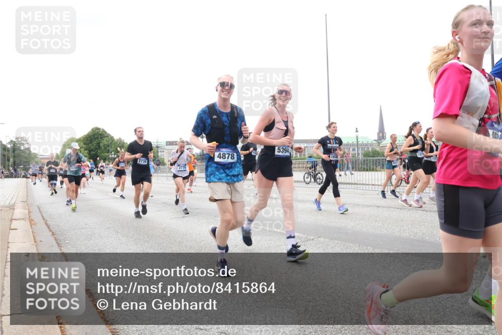 29.06.2025 - hella hamburg halbmarathon Lena Gebhardt http://msf.ph/oto/8415864 29.06.2025 10:51:39 Lombardsbrücke 5394, 4878, 2736, 2778, 13769, 19106, 1617, 1997, 2202, 2308, 2380, 2484, 2485, 2593, 2736, 2778, 3240, 3991, 4156, 4652, 4713, 4748, 4808, 4878, 4920, 5291, 5357, 5394, 5534, 5716, 5717, 6007, 6091, 6604, 6885, 6945, 6947, 6954, 6961, 7682, 7769, 7841, 7871, 7992, 8040, 8125, 8399, 8410, 8672, 9166, 9167, 9220, 9340, 9462, 9582, 9583, 9590, 9594, 9673, 9763, 10496, 10521, 10533, 10693, 10830, 11034, 11101, 11268, 11575, 11875, 12065 meine-sportfotos.de